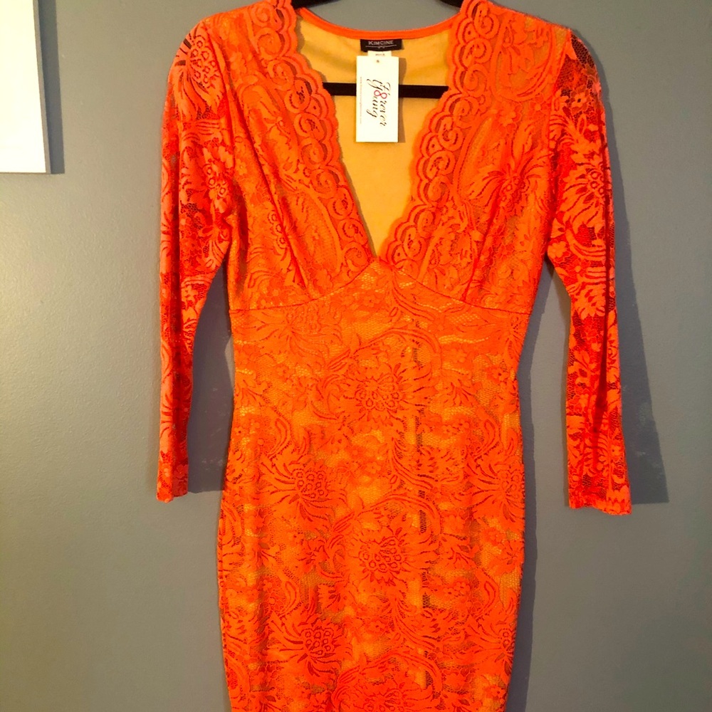 Women’s orange NWT fitted lined scalloped dress